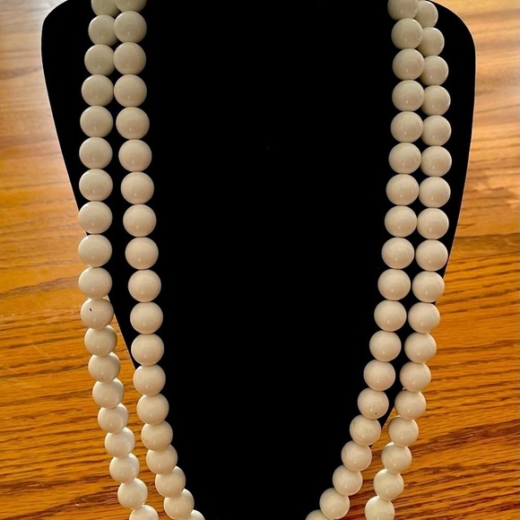 Multi Strand Vintage Necklace Bridal White Classic Timeless - Picture 2 of 5